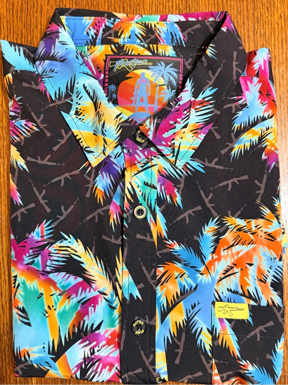 Retro Rifle AKs & Vacays Black Tropical Print Short-Sleeve Shirt - Like New